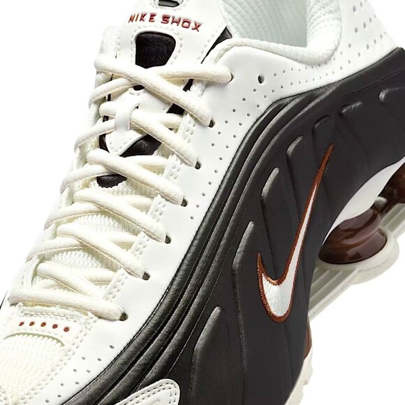 Nike New Women's Shox R4 Shoes Size 8 - Picture 4 of 8